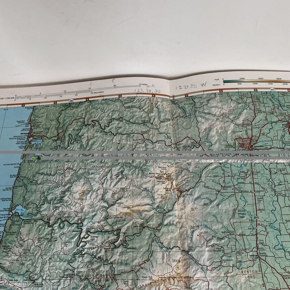 Benchmark Oregon: Road & Recreation Atlas - Vintage 1998 Edition by Stuart Allan